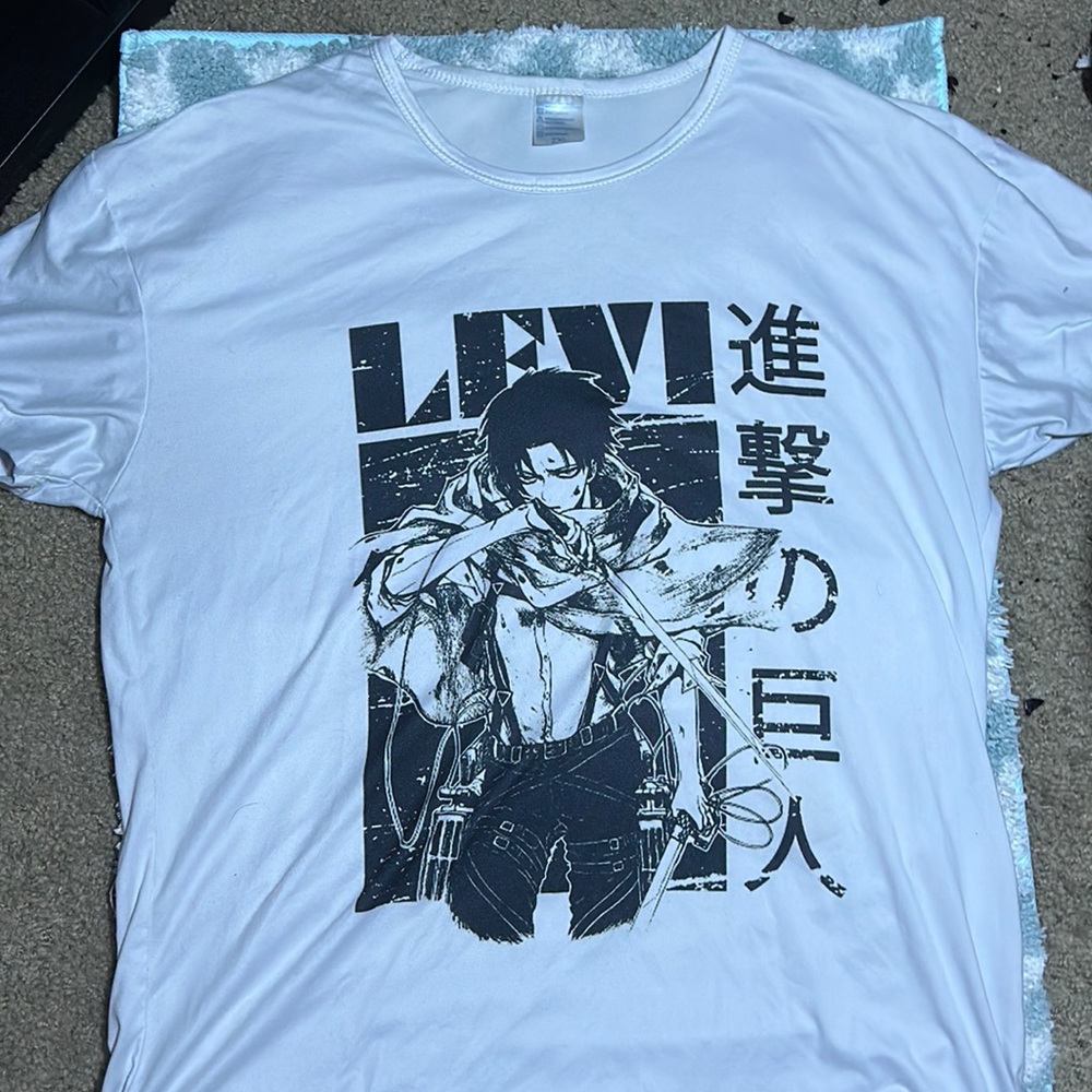 Attack on titan tee 進撃の巨人